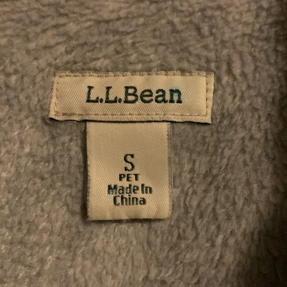L.L. Bean Sherpa lined plaid shirt - Picture 4 of 10